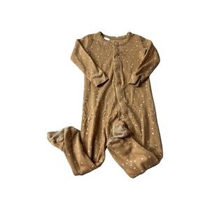 Colored Organics Unisex Brown | White | polka dot Pajamas size: 12-18 months